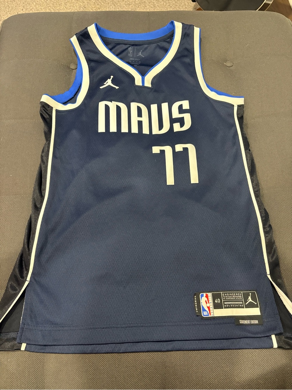 Nike Dallas Mavericks Luca Doncic Basketball Jersey - Statement Edition